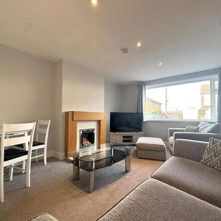 Apartament Cosy Brighouse 3 Bed House-Great For Contractors Zewnętrze zdjęcie
