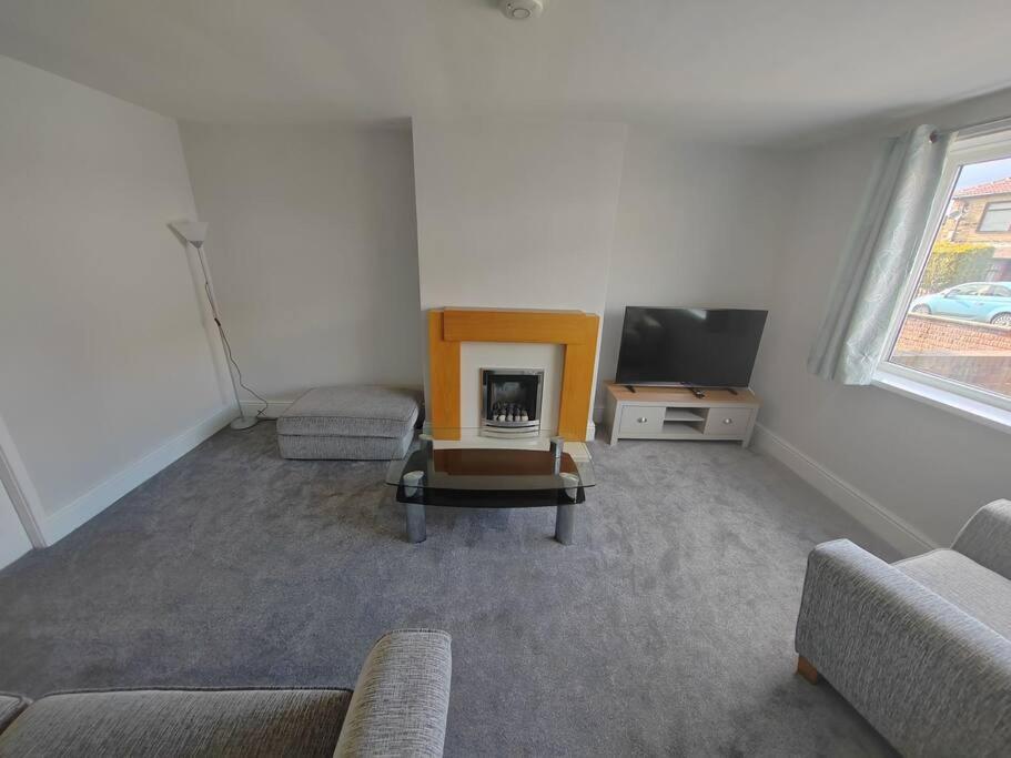 Apartament Cosy Brighouse 3 Bed House-Great For Contractors Zewnętrze zdjęcie