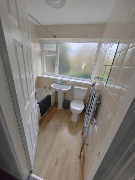 Apartament Cosy Brighouse 3 Bed House-Great For Contractors Zewnętrze zdjęcie