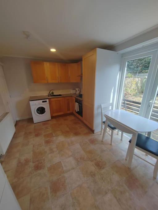 Apartament Cosy Brighouse 3 Bed House-Great For Contractors Zewnętrze zdjęcie