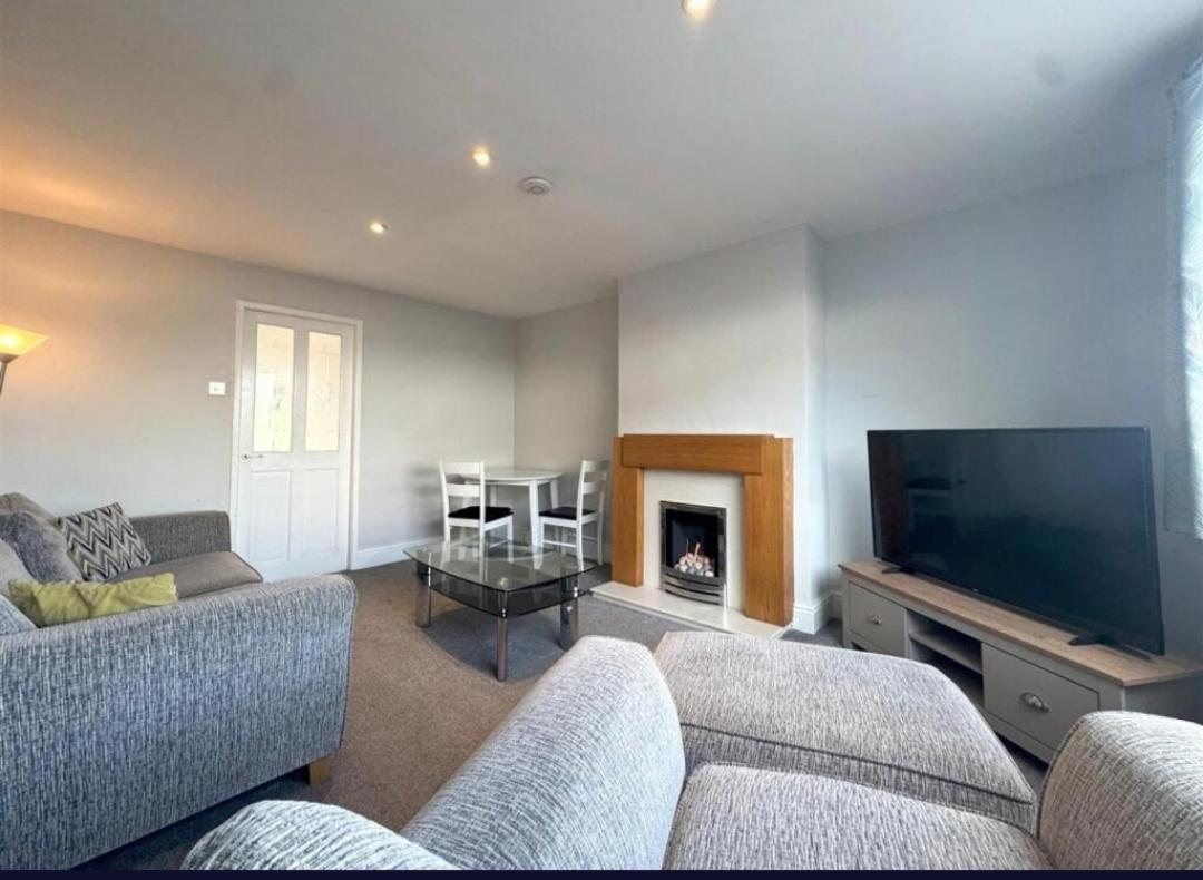 Apartament Cosy Brighouse 3 Bed House-Great For Contractors Zewnętrze zdjęcie